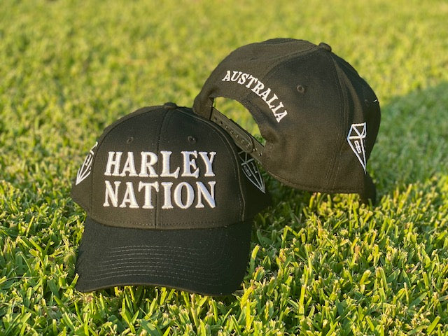 HARLEY NATION WHITE STITCH CURVE PEAK