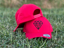 Load image into Gallery viewer, RED CURVE PEAK HAT
